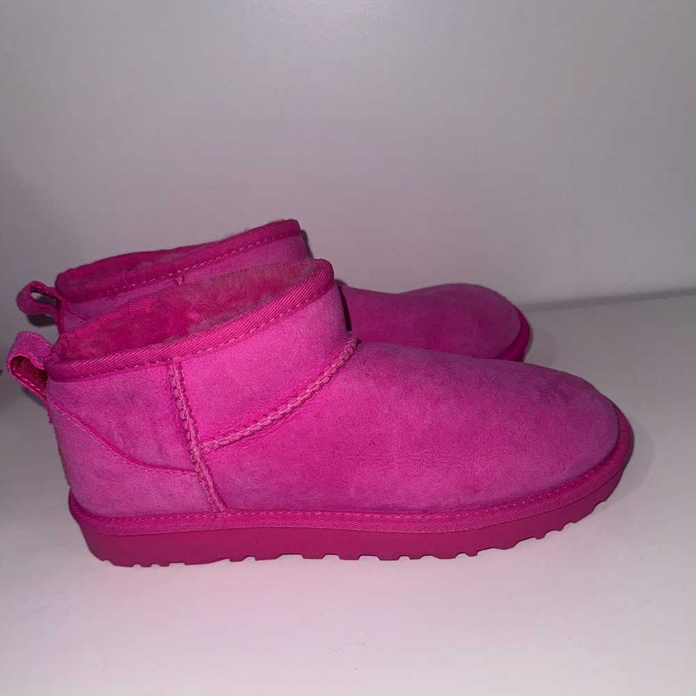 UGG WOMEN'S ULTRA MINI SUEDE SHEARLING LINED BOOTS